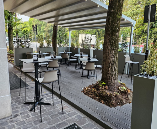 stolik barowy Arket, stolik barowy Gaber, stolik barowy do restauracji, stolik barowy do kawiarni, stolik outdoorowy, stolik na taras, stolik na balkon, stolik do ogródka restauracyjnego