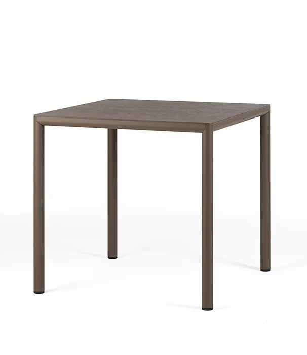 stół Piave, Nardi, stół ogrodowy, stół na taras, stół z laminatu, stół aluminiowy, stół odporny na warunki atmosferyczne, odporny na deszcz, odporny na pleśń, odporny na UV, nowoczesny stół, włoski design