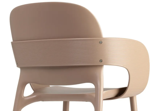 krzesło Hug, krzesło Scab Design, krzesło plastikowe, sztaplowane, skandynawski styl, balkon, taras, kawiarnia