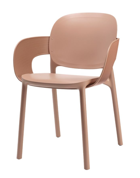 krzesło Hug, krzesło Scab Design, krzesło plastikowe, sztaplowane, skandynawski styl, balkon, taras, kawiarnia