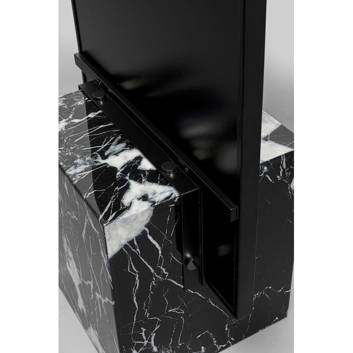 lustro Hulda, lustro Kare Design, lustro marmur, lustro stojące, lustro do sypialni, lustro do przedpokoju, nowoczesne lustro, eleganckie lustro
