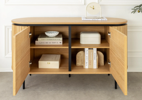 komoda Atelier, komoda dębowa, komoda nowoczesna, komoda z czarnymi nogami, komoda do salonu, komoda do sypialni, komoda z półkami, komoda drewniana, komoda z prążkowanymi bokami, komoda elegancka