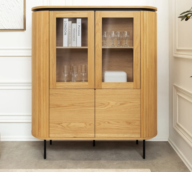 gablota Atelier, gablota dębowa, gablota z drewna i metalu, nowoczesna gablota do salonu, elegancka witryna drewniana, witryna Atelier, gablota do jadalni