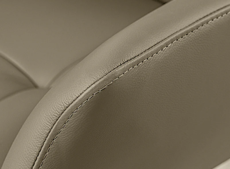 krzesło Signature, krzesło obrotowe Signature, krzesło skórzane, krzesło z funkcją obrotu, krzesło 360 stopni, krzesło ze skórzanym siedziskiem, krzesło do jadalni, eleganckie krzesło do biura, nowoczesne krzesło ze skóry