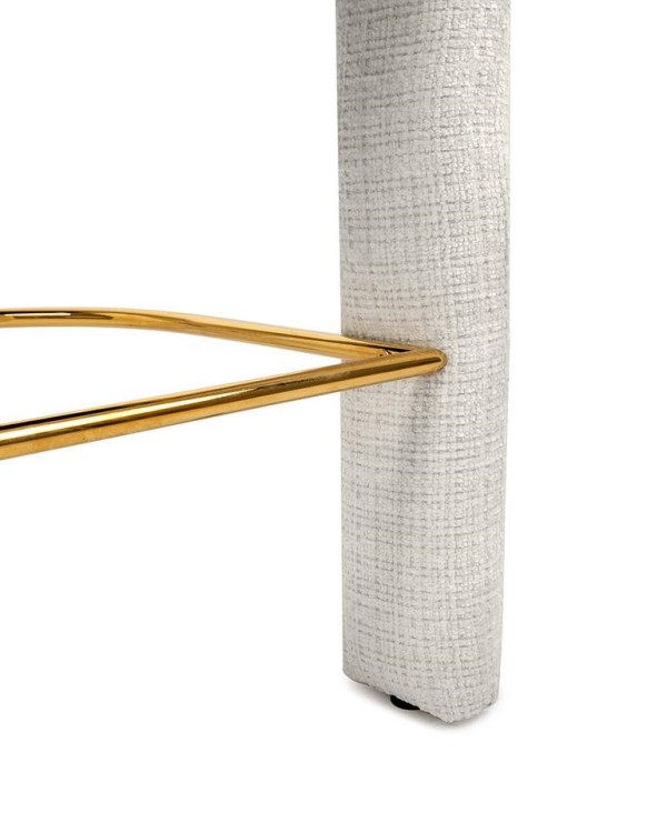 hoker Logan, biały hoker, nowoczesny hoker, hoker tapicerowany, hoker z podłokietnikami, elegancki hoker, hoker do wyspy kuchennej, wygodny hoker, designerski hoker, hoker do jadalni, hoker glamour