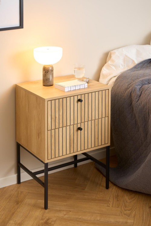 szafka nocna Albany, szafka nocna Actona, szafka nocna  dąb, szafka nocna do sypialni, nowoczesna szafka nocna, szafka nocna w stylu skandynawskim, szafka nocna lamele