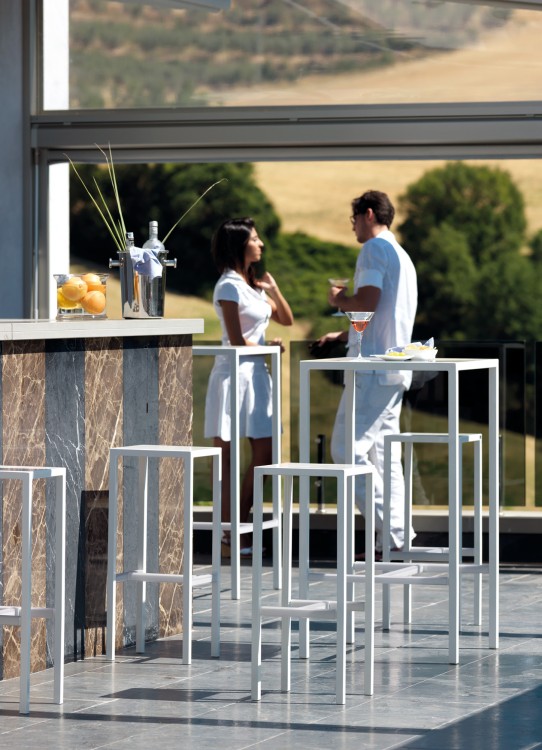 hoker Seaside, hoker Vermobil, hoker metalowy, hoker outdoorowy, hoker minimalistyczny, włoski design, hoker na taras, hoker do restauracji