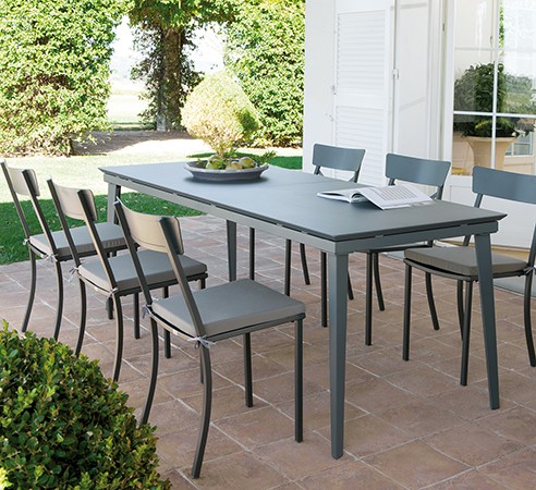 krzesło Mogan, krzesło Vermobil, krzesło stalowe, krzesło sztaplowane, krzesło outdoorowe, krzesło ogrodowe, krzesło tarasowe, krzesło do ogródka restauracyjnego