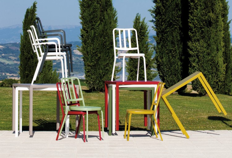 stół Quatris, stół Vermobil, stół tarasowy, stół outdoorowy, stół odporny na warunki atmosferyczne, stół stalowy, stół sztaplowany