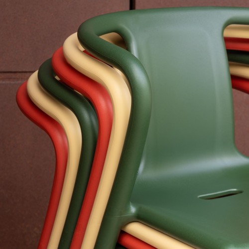 krzesło Air, krzesło Magis, krzesło z tworzywa, krzesło sztaplowane, krzesło outdoorowe, krzesło odporne na warunki atmosferyczne, krzesło tarasowe