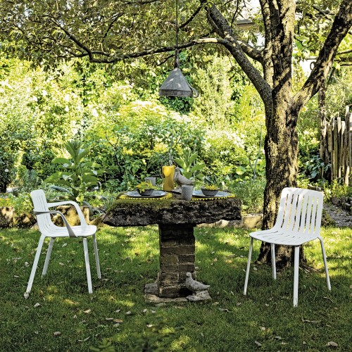 krzesło Plato, krzesło Magis, krzesło aluminiowe, krzesło sztaplowane, krzesło outdoorowe, krzesło odporne na warunki atmosferyczne, krzesło tarasowe