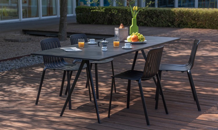 krzesło Plato, krzesło Magis, krzesło aluminiowe, krzesło sztaplowane, krzesło outdoorowe, krzesło odporne na warunki atmosferyczne, krzesło tarasowe