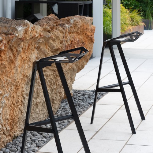 Magis_stool_one_ambient_SD492_black_03.jpg