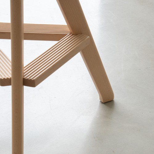 Magis_tom_stool_ambient_detail_SD1850_natural_white_01_gallery.jpg