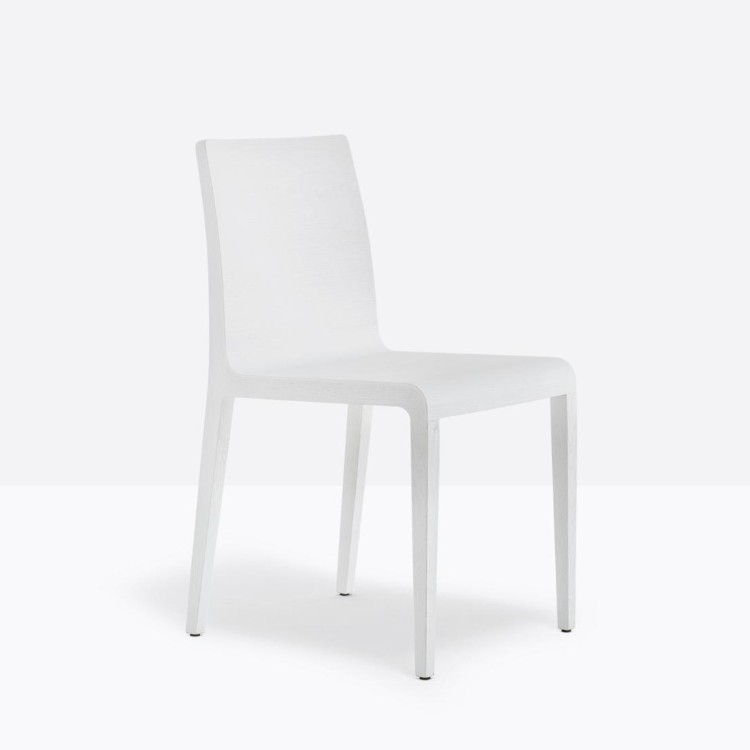 krzesło Young, krzesło Pedrali, krzesło drewniane, krzesło do jadalni, krzesło minimalistyczne, nowoczesne krzesło