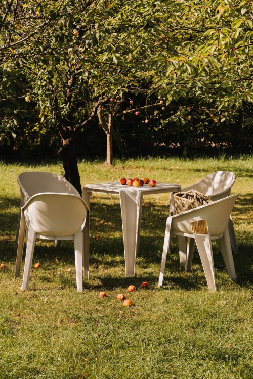 krzesło Premo, krzesło z tworzywa, krzesło Ferne, krzesło polskiego producenta, krzesło outdoorowe