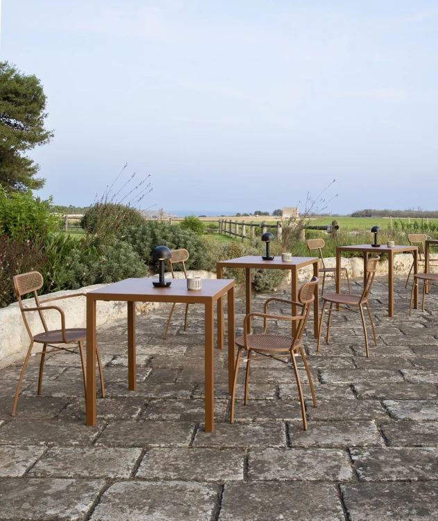 krzesło Ciao, krzesło Vermobil, krzesło sztaplowane, krzesło metalowe, krzesło ogrodowe, krzesło tarasowe, krzesło do restauracji, krzesło do przestrzeni komercyjnych, nowoczesne krzesło, krzesło outdoorowe