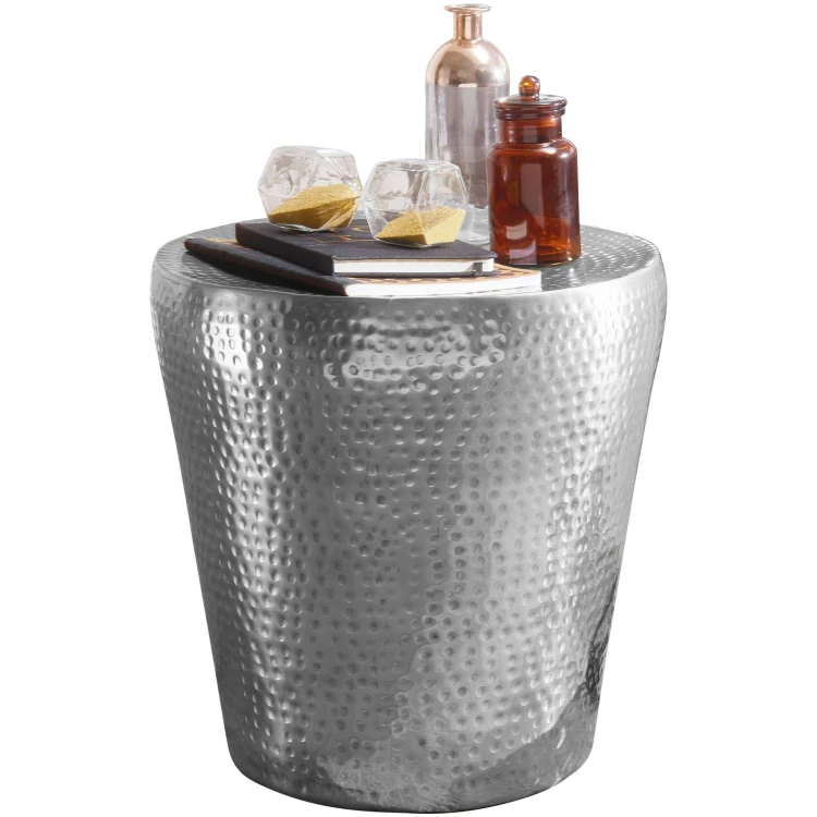 stolik boczny Vikram, stolik aluminiowy, stolik pomocniczy, stolik do salonu
