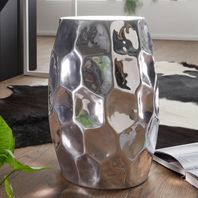 stolik boczny Jada, stolik aluminiowy, stolik pomocniczy, stolik do salonu