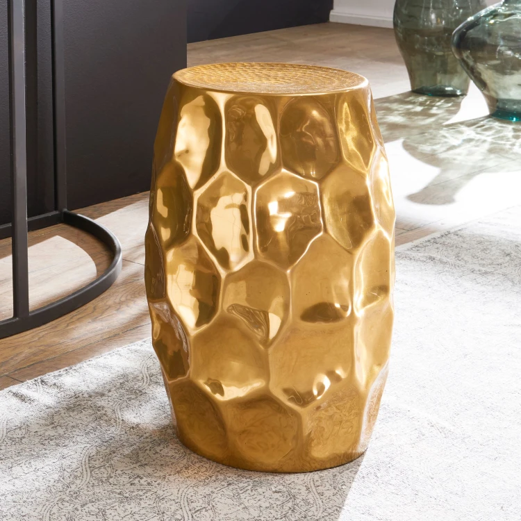 stolik boczny Jada, stolik aluminiowy, stolik pomocniczy, stolik do salonu