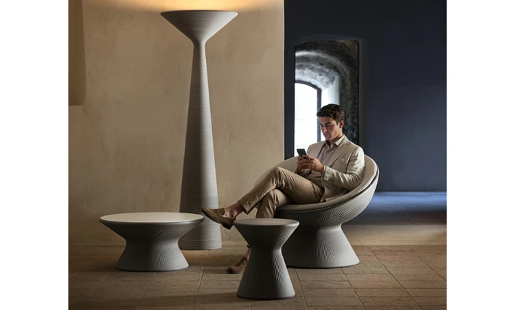 lampa Tebe, lampa Plust, lampa do salonu, lampa z tworzywa, lampa podłogowa, lampa designerska