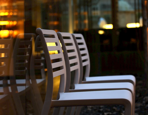 krzesło Lama, krzesło Resol, krzesło z tworzywa, krzesło sztaplowane, krzesło outdoorowe, krzesło do restauracji, krzesło horeca