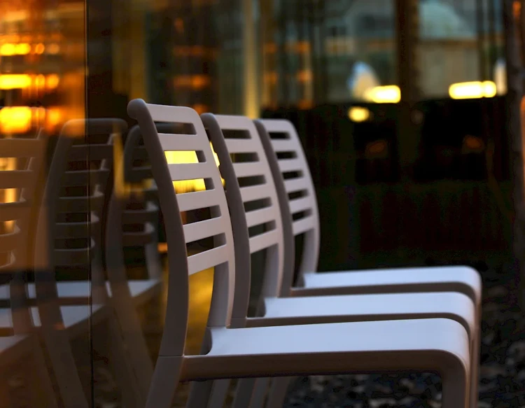 krzesło Lama, krzesło Resol, krzesło z tworzywa, krzesło sztaplowane, krzesło outdoorowe, krzesło do restauracji, krzesło horeca