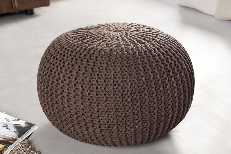 Pufa Needs 50 cm kawowy, ciekawy model, nowoczesny kształt, wysoka jakość produktu