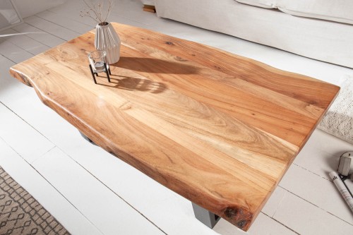 Stolik kawowy Tatum 110 cm wykonany z drewna litego akacji prosty design wysoka jakość prezentowanego produktu