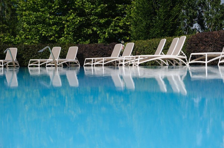 Leżak Atlantico Nardi Bianco Tortora nowoczesność prostota minimalizm komfort taras ogród