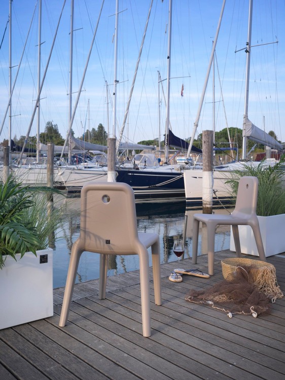 Krzesło Mellow, krzesło z tworzywa sztuczne, krzesło outdoorowe, krzesło na dwór, krzesło ogrodowe, włoskie krzesło, krzesło eventowe, krzesło Lyxo Design