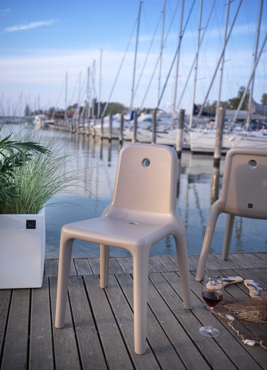 Krzesło Mellow, krzesło z tworzywa sztuczne, krzesło outdoorowe, krzesło na dwór, krzesło ogrodowe, włoskie krzesło, krzesło eventowe, krzesło Lyxo Design