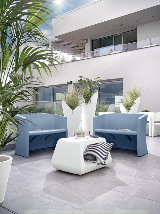 Sofa Breeze, sofa Lyxo Design, sofa plastikowa, sofa z tworzywa sztucznego, sofa outdoorowa, sofa eventowa, sofa na dwór, sofa ogrodowa