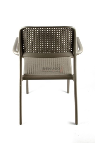 Krzesło Bora włoskiej marki Nardi kolor tortora beżowy sztaplowane do ogrodu ogródka na taras do hotelu restauracji kawiarni lodziarni na balkon