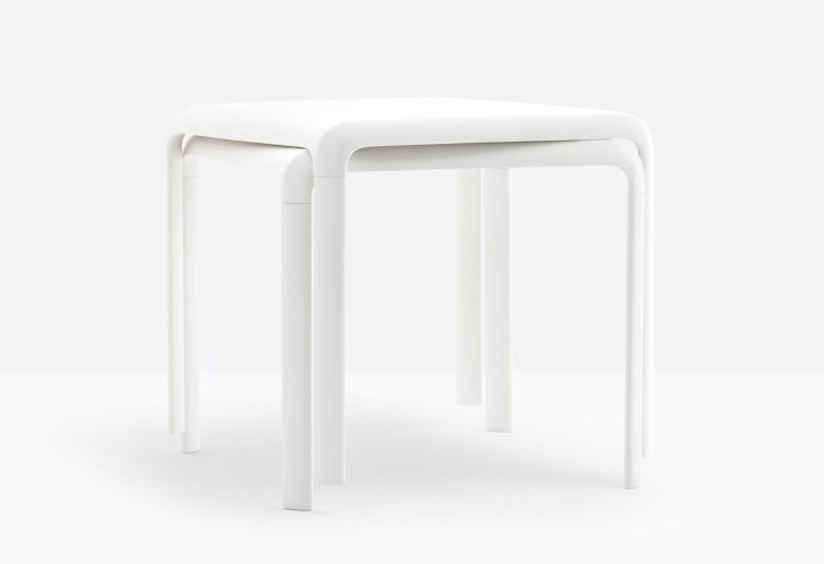 stół Snow, stół Pedrali, stół kwadratowy, stół biały, stół do jadalni, sół do restauracji, stół outdoor, nowoczesny design, włoski design