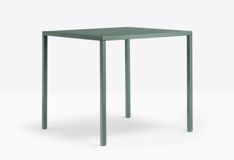 stół Fabbrico, stół Pedrali, stół metalowy, stół outdoorowy, stół różne kolory, stół do restauracji, stół na taras, stół włoski design, nowoczesny design