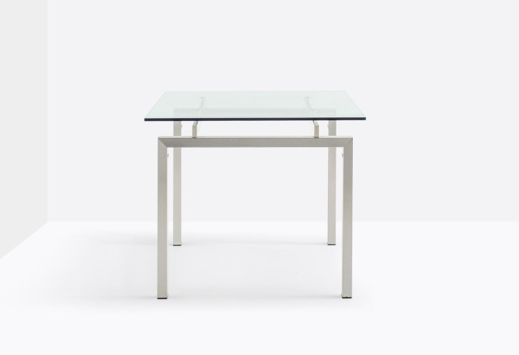 stół Space, stół Pedrali, stół metalowy szklany blat, stół do jadalni, stół do biura, elegancki stół, nowoczesny design, włoski design