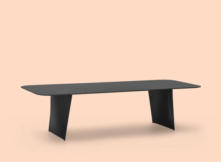 stół Frank, stół Pedrali, stół kolorowy, stół do jadalni, stół do restauracji, nowoczesny stół, nowoczesny design, włoski design