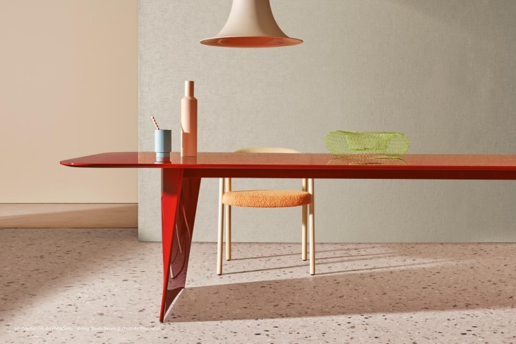 stół Frank, stół Pedrali, stół kolorowy, stół do jadalni, stół do restauracji, nowoczesny stół, nowoczesny design, włoski design