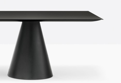 stół Ikon, stół Pedrali, stół do jadalni, stół do restauracji, stół prostokątny, nowoczesny design, włoski design