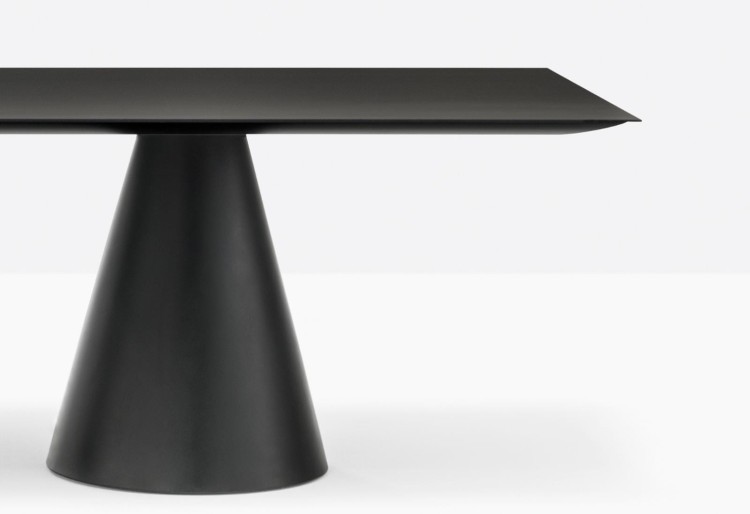 stół Ikon, stół Pedrali, stół do jadalni, stół do restauracji, stół prostokątny, nowoczesny design, włoski design