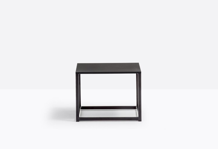 stolik kawowy Code, stolik kawowy Pedrali, stolik kawowy do salonu, stolik kawowy minimalistyczny, stolik loftowy, stolik stalowy, nowoczesny design, włoski design