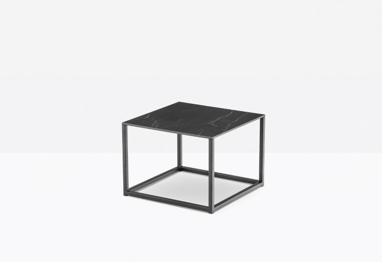 stolik kawowy Code, stolik Code Marble, stolik kawowy Pedrali, stolik kawowy do salonu, stolik kawowy minimalistyczny, stolik loftowy, stolik marmurowy, nowoczesny design, włoski design