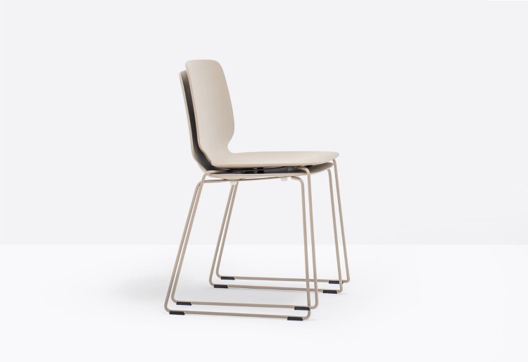 krzesło Babila, krzesło Pedrali, krzesło minimalistyczne, krzesło do jadalni, krzesło do kuchni, krzesło konferencyjne, nowoczesny design, włoski design