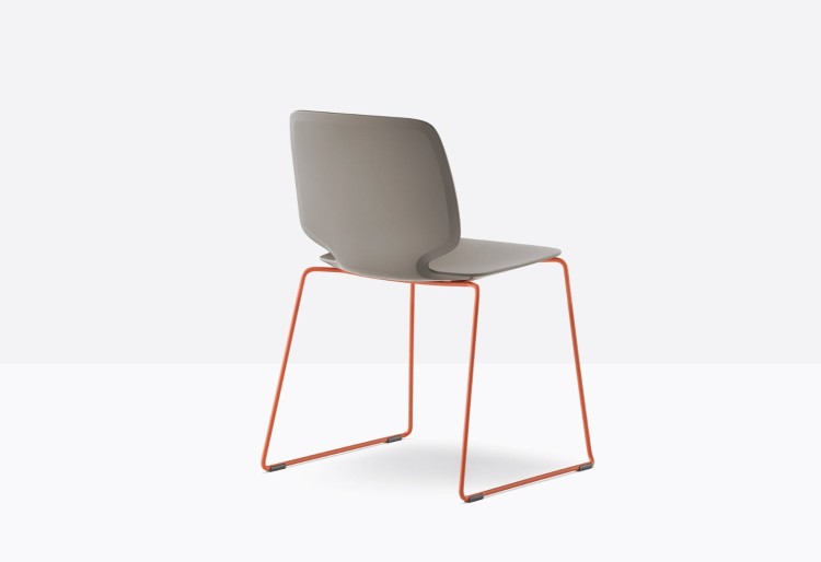 krzesło Babila, krzesło Pedrali, krzesło minimalistyczne, krzesło do jadalni, krzesło do kuchni, krzesło konferencyjne, nowoczesny design, włoski design