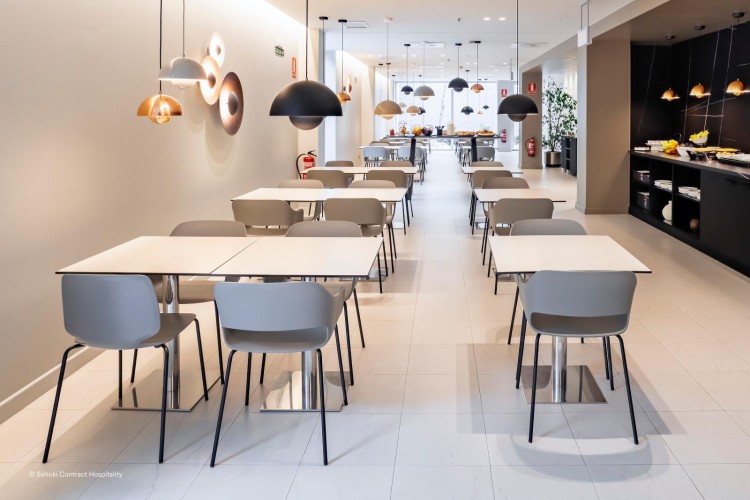 krzesło Babila, krzesło Pedrali, krzesło minimalistyczne, krzesło do jadalni, krzesło do kuchni, krzesło konferencyjne, nowoczesny design, włoski design