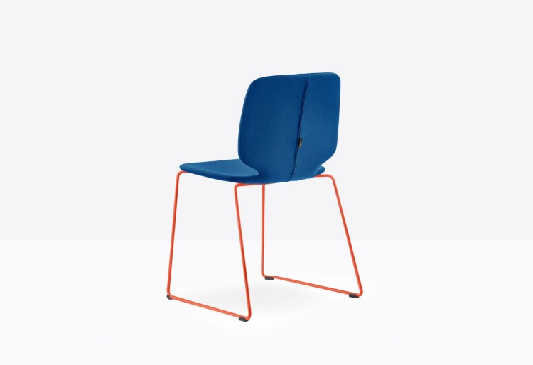 krzesło Babila, krzesło Pedrali, krzesło minimalistyczne, krzesło do jadalni, krzesło do kuchni, krzesło konferencyjne, nowoczesny design, włoski design
