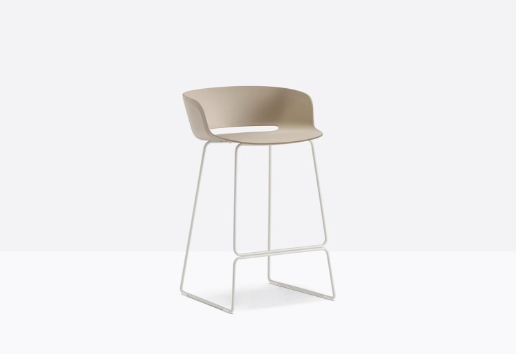 hoker Babila, hoker Pedrali, hoker do kuchni, hoker do jadalni, hoker do restauracji, hoker włoski, nowoczesny design, włoski design