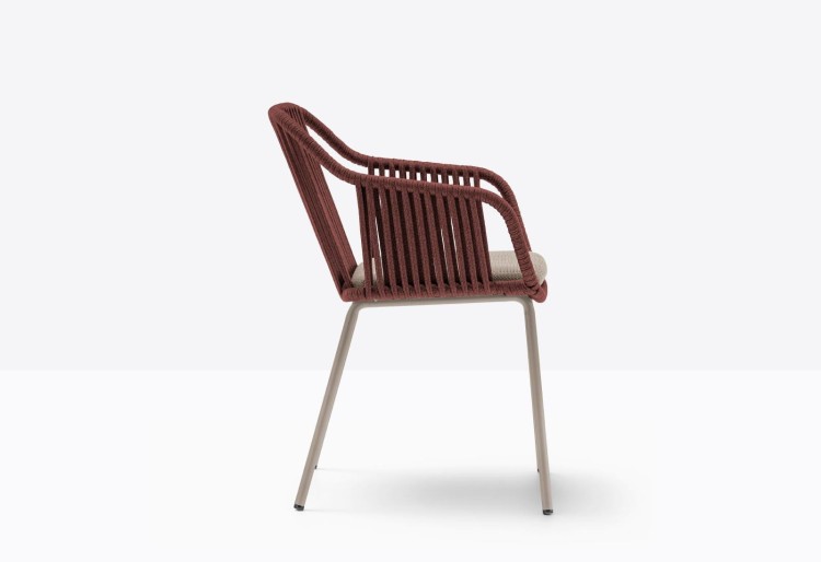 krzesło Babila, krzesło Pedrali, krzesło minimalistyczne, krzesło do jadalni, krzesło do kuchni, krzesło konferencyjne, nowoczesny design, włoski design