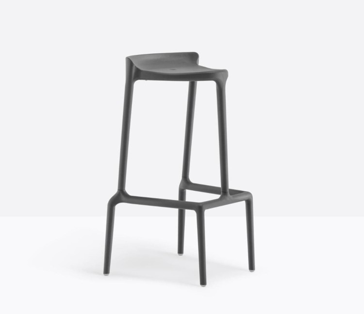 hoker Happy, hoker Pedrali, hoker z tworzywa, hoker na taras, hoker do kuchni, hoker do restauracji, nowoczesny hoker, nowoczesny design, włoski design